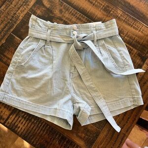 NEW American Eagle Shorts size 2